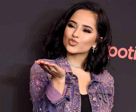 becky g con pelo corto|10 formas de llevar el cabello al estilo Becky G, ¡copia.